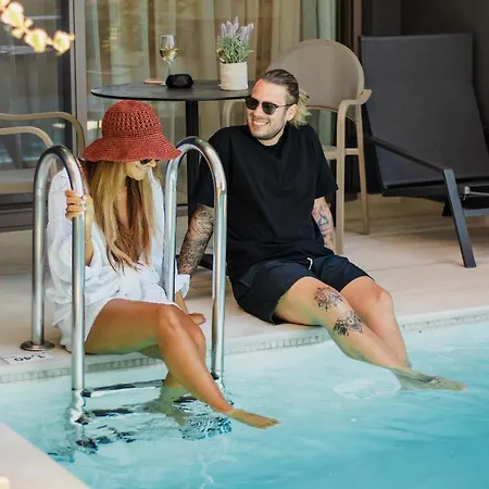 Serenity 公寓式酒店 尼基季