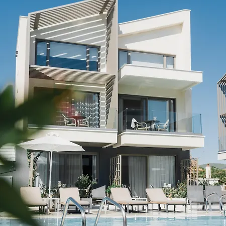 Serenity Aparthotel 4*