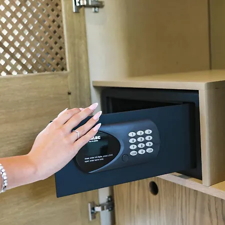 Serenity 4* 尼基季