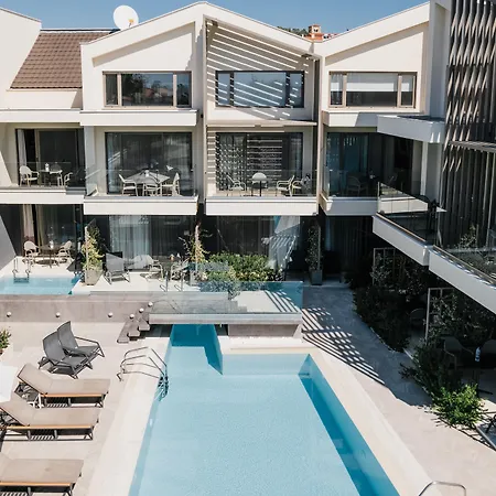 Serenity 아파트호텔 니키티