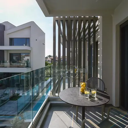 Serenity 4*