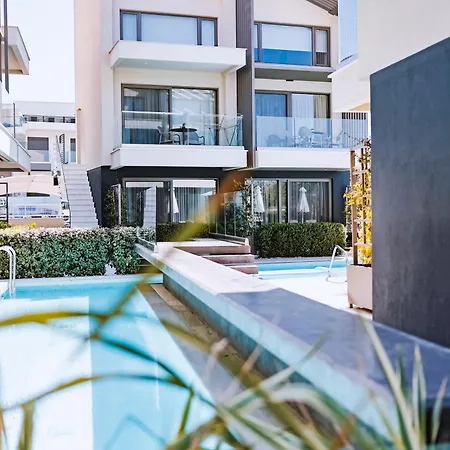 Serenity 아파트호텔 니키티