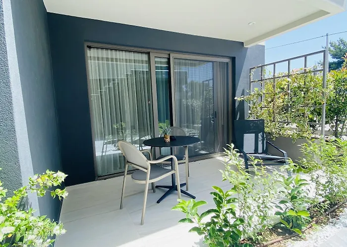 Serenity Nikiti (Sithonia)