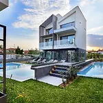 Apart-hotel Serenity 4*