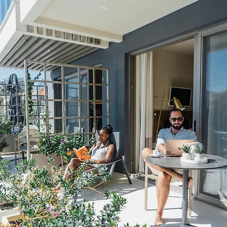 Serenity Apartmanhotel 4*