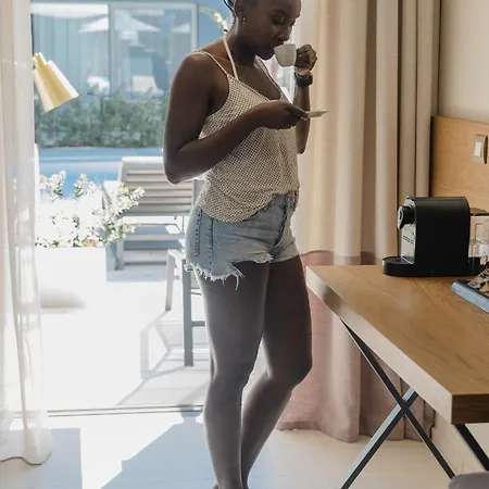 Serenity Apartmanhotel 4*