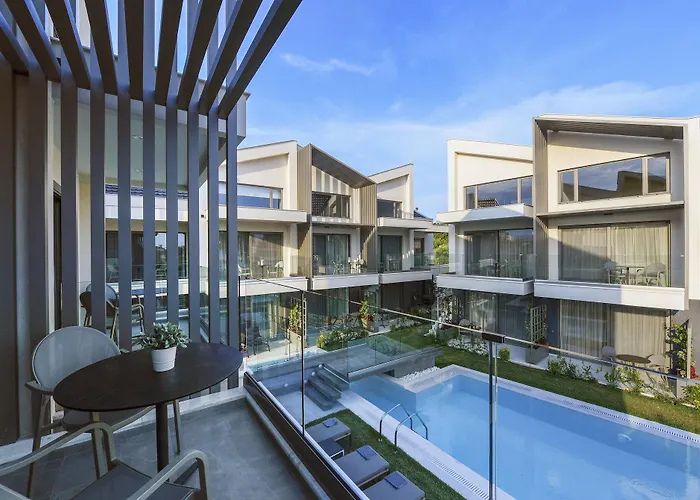 Serenity Aparthotel 4*